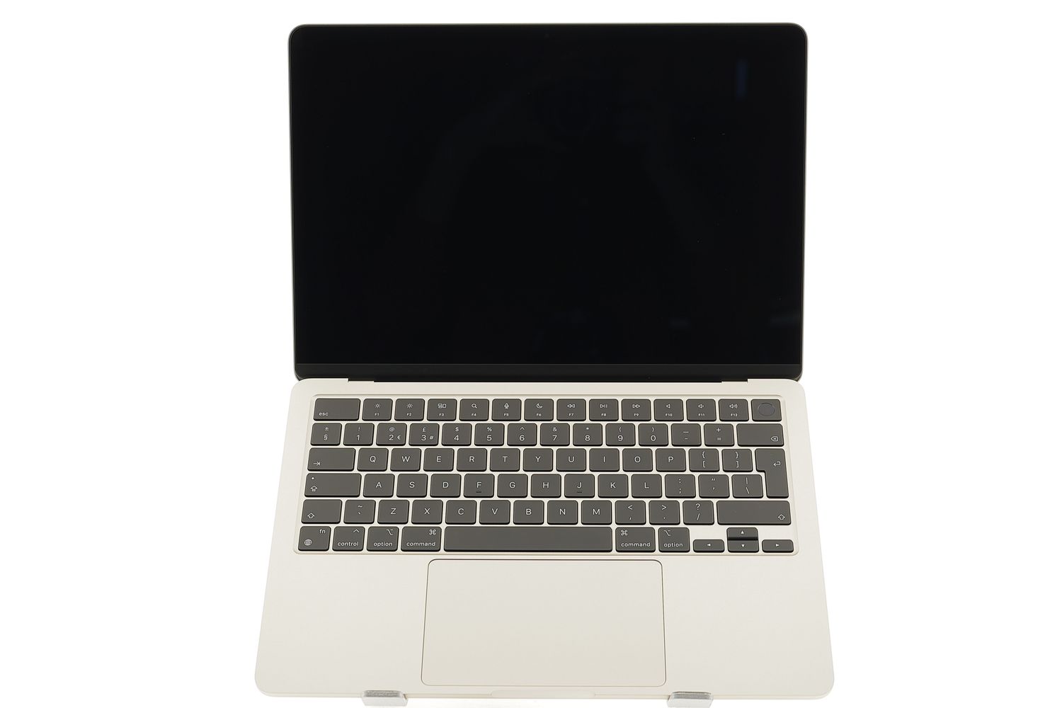 Apple MacBook Air 13″ 2022, M2 8 Cores, 8 GB, 8 core GPU 256 GB Silver - Újszerű