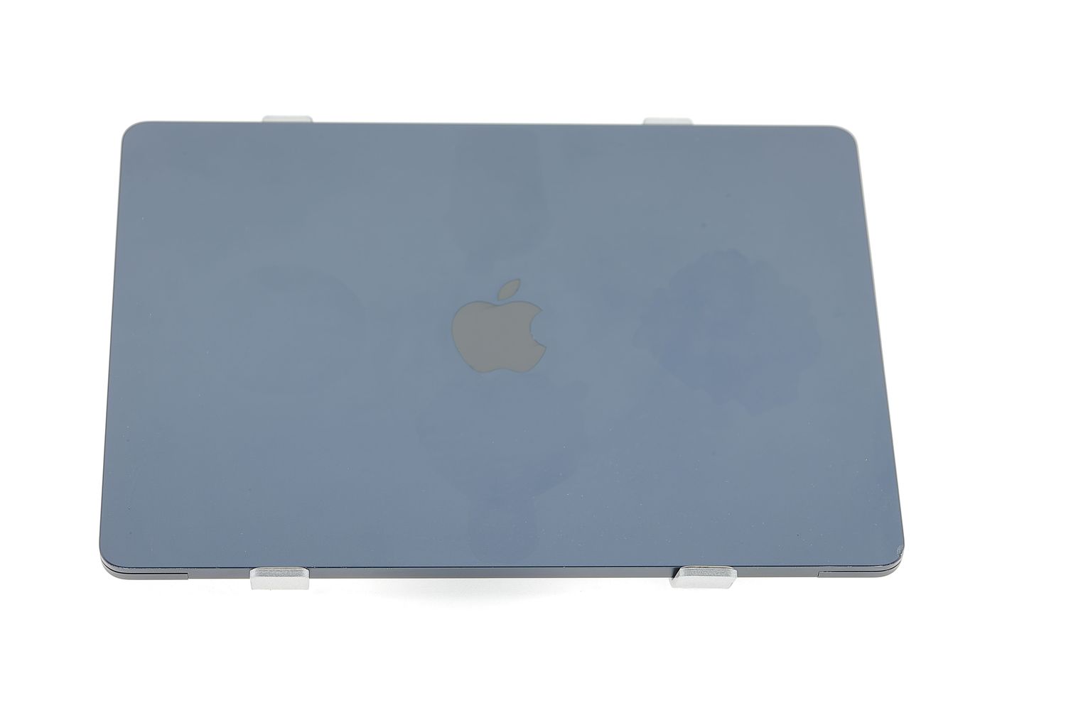 Apple MacBook Air 13″ 2022, M2 8 Cores, 8 GB, 8 core GPU 256 GB Midnight - Nagyon jó