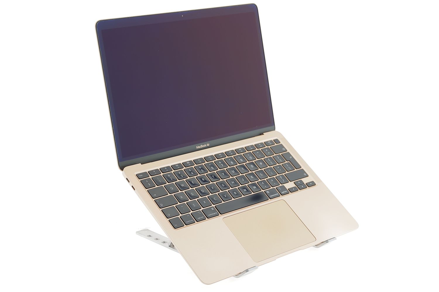 Apple MacBook Air 13″ 2020, i7 1.2 GHz, 16 GB, Intel Iris Plus 256 GB Gold - Foarte bun