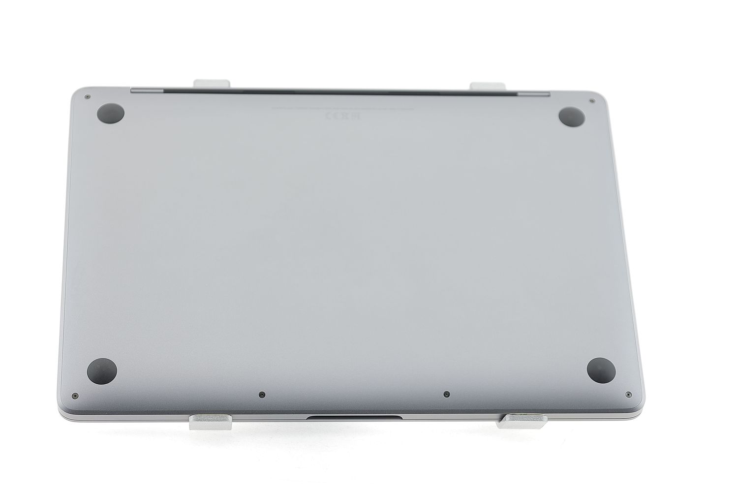 Apple MacBook Pro 13″ 2020, M1 8 Cores, 16 GB, 8 core GPU 256 GB Space Gray - Като нов