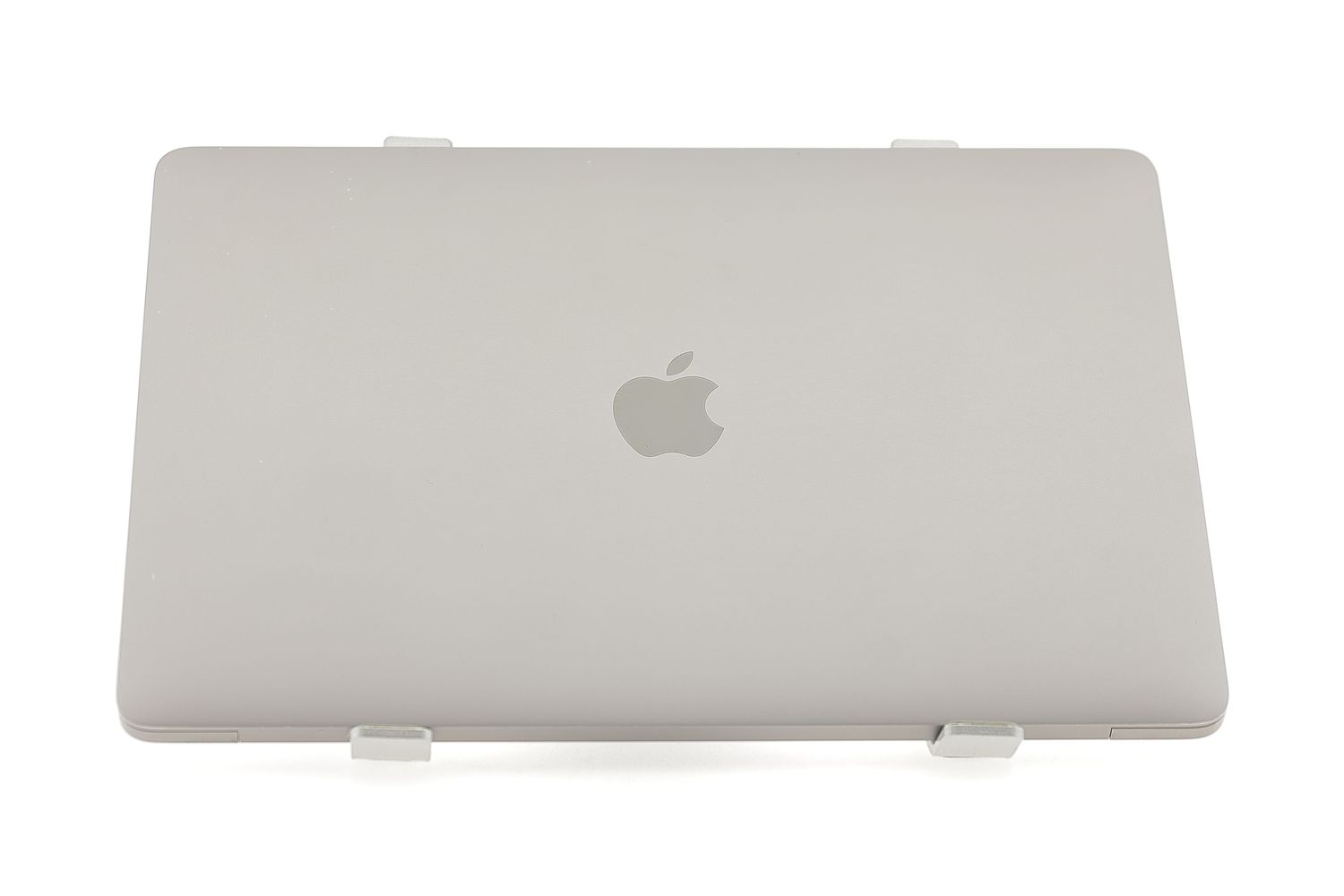Apple MacBook Pro 13″ Touch Bar 2019, i5 1.4 GHz, 8 GB, Iris Plus Graphics 645 256 GB Silver - Foarte bun