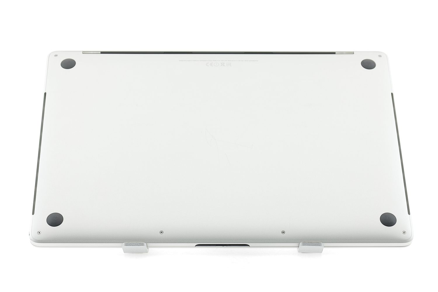 Apple MacBook Pro 15″ Touch Bar 2017, i7 2.8 GHz, 16 GB, AMD Radeon Pro 555 256 GB Silver - Εξαιρετικό