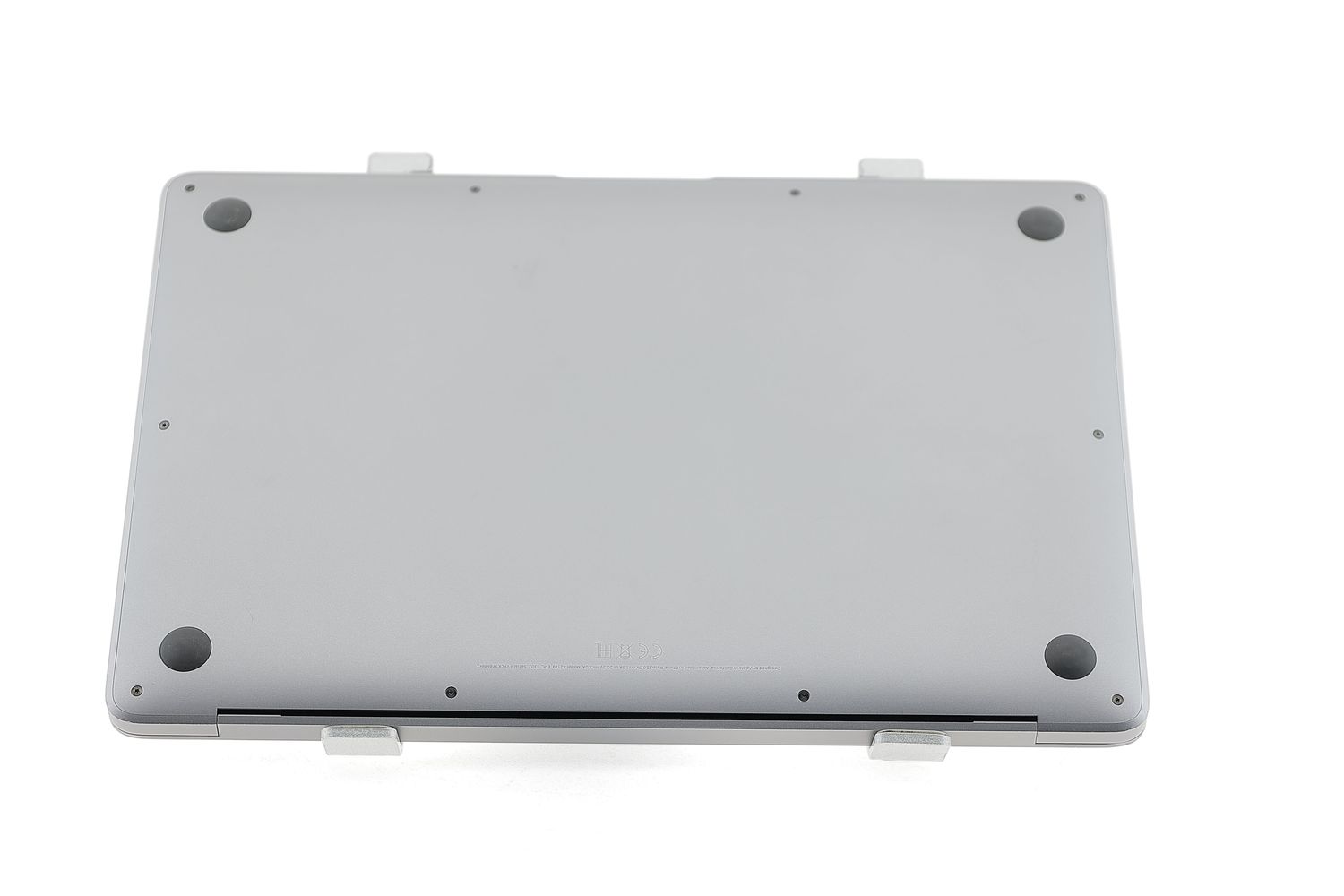 Apple MacBook Air 13″ 2020, i7 1.2 GHz, 16 GB, Intel Iris Plus 256 GB Space Gray - Отлично