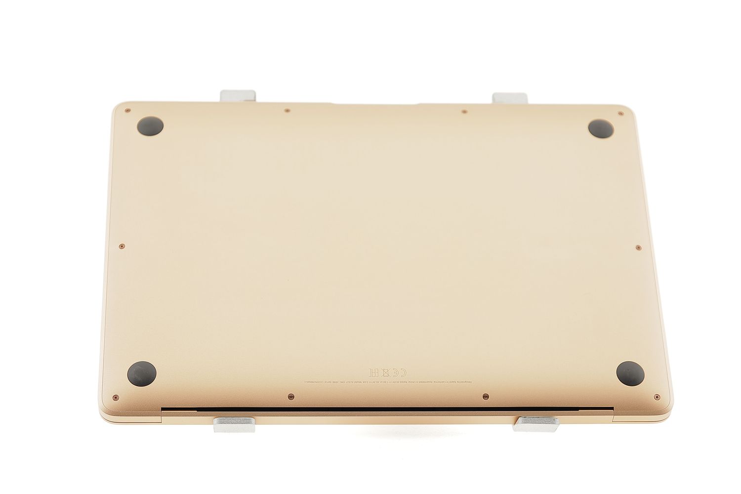 Apple MacBook Air 13″ 2020, M1 8 Cores, 8 GB, 7 core GPU 256 GB Gold - Отлично