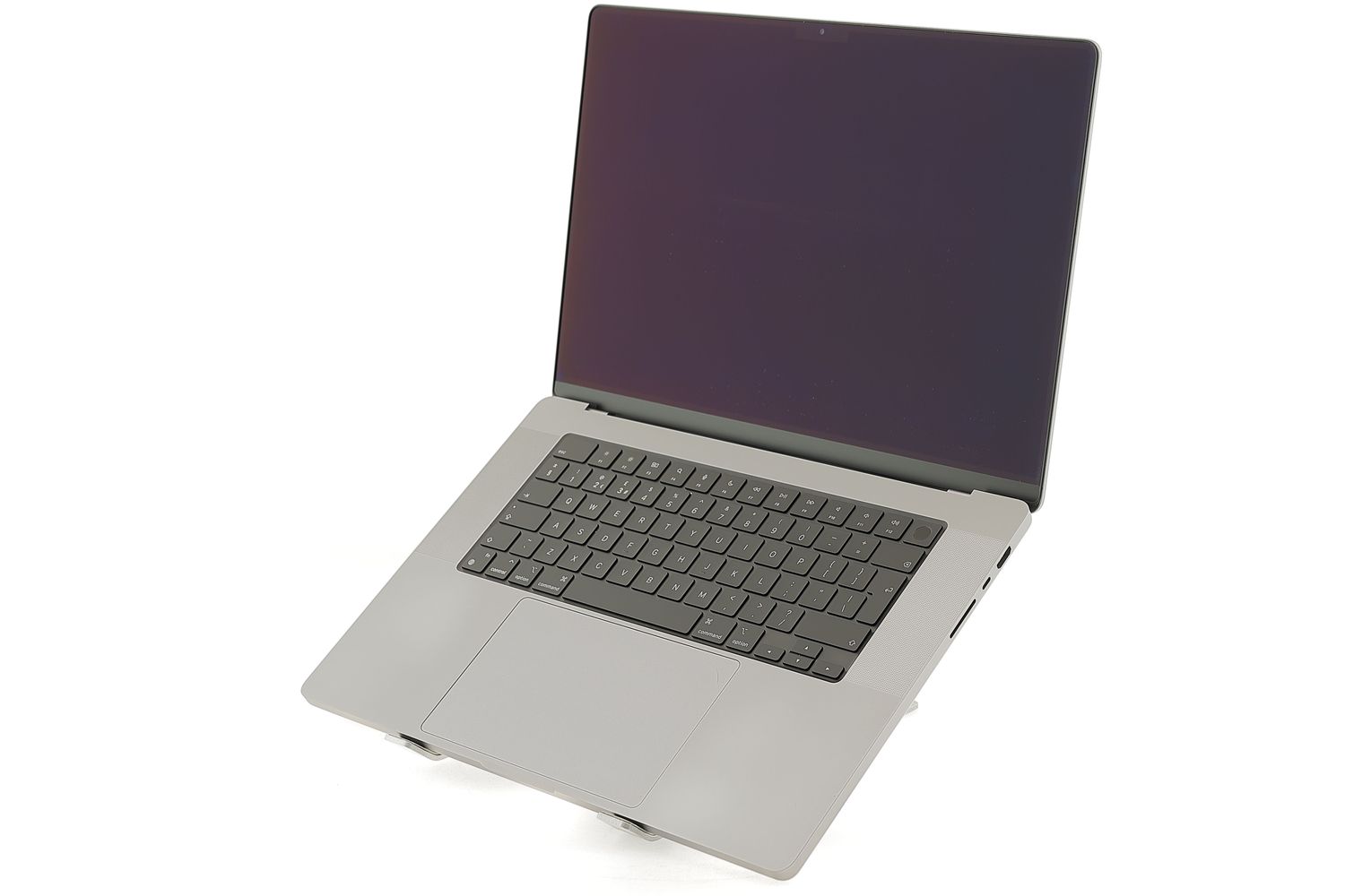 Apple MacBook Pro 16″ 2021, M1 Pro 10 Cores, 16 GB, 16 core GPU 1 TB Space Gray - Отлично