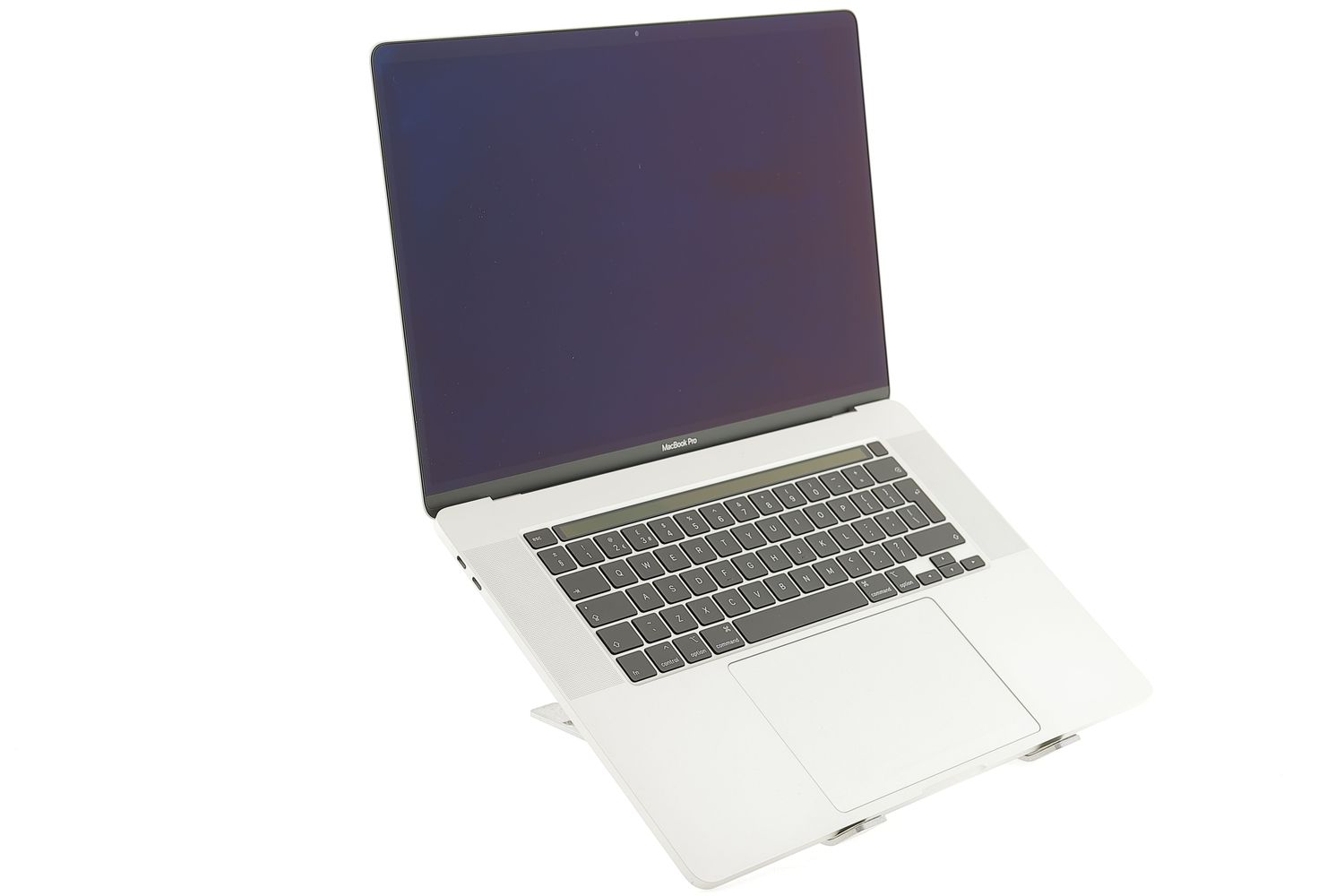 Apple MacBook Pro 16″ Touch Bar 2019, i7 2.6 GHz, 32 GB, AMD Radeon Pro 5300M 1 TB Silver - Excelent