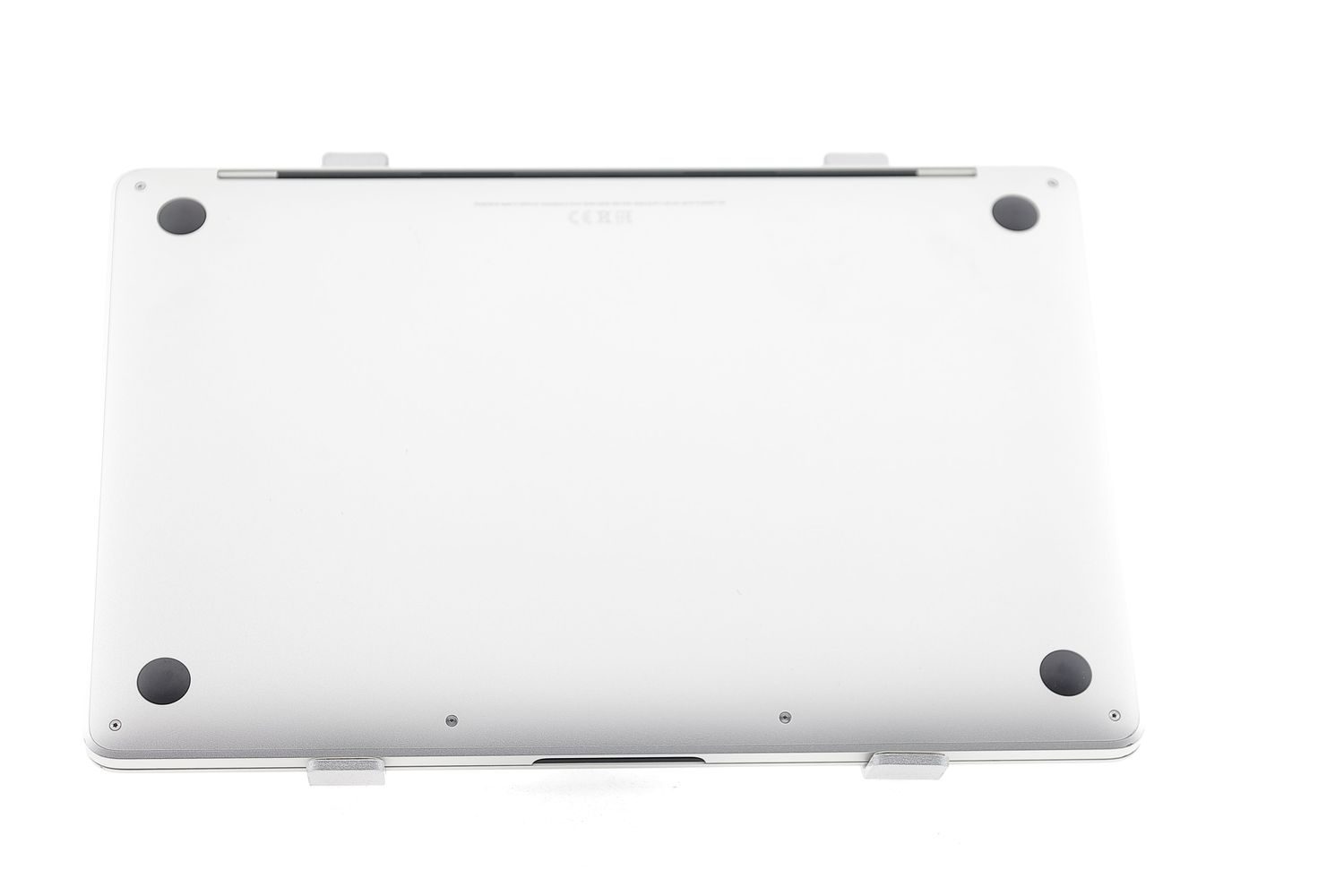 Apple MacBook Pro 13″ 2022, M2 8 Cores, 8 GB, 10 core GPU 256 GB Silver - Добро