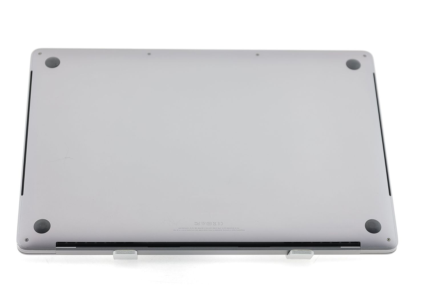 Apple MacBook Pro 15″ Touch Bar 2018, i9 2.9 GHz, 32 GB, AMD Radeon Pro 560X 1 TB Space Gray - Foarte bun