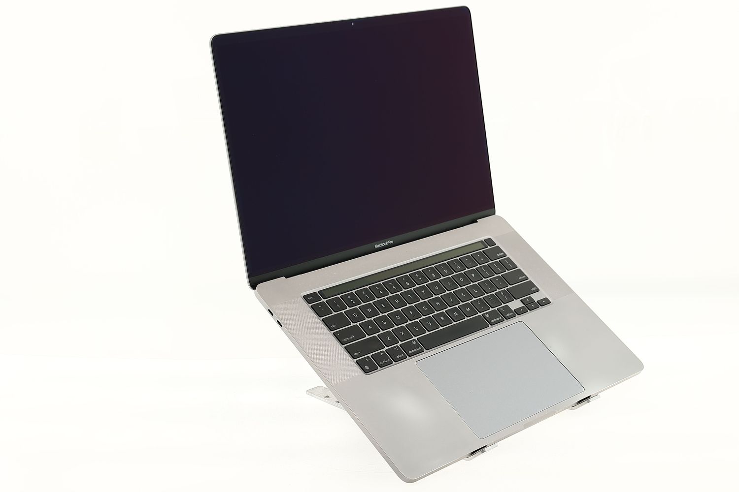Apple MacBook Pro 16″ Touch Bar 2019, i7 2.6 GHz, 16 GB, AMD Radeon Pro 5300M 512 GB Space Gray - Bun