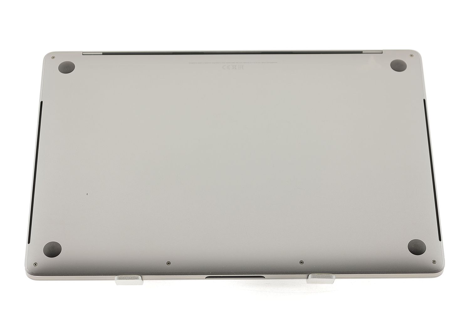 Apple MacBook Pro 15″ Touch Bar 2018, i7 2.2 GHz, 16 GB, AMD Radeon Pro 555X 256 GB Space Gray - Kiváló