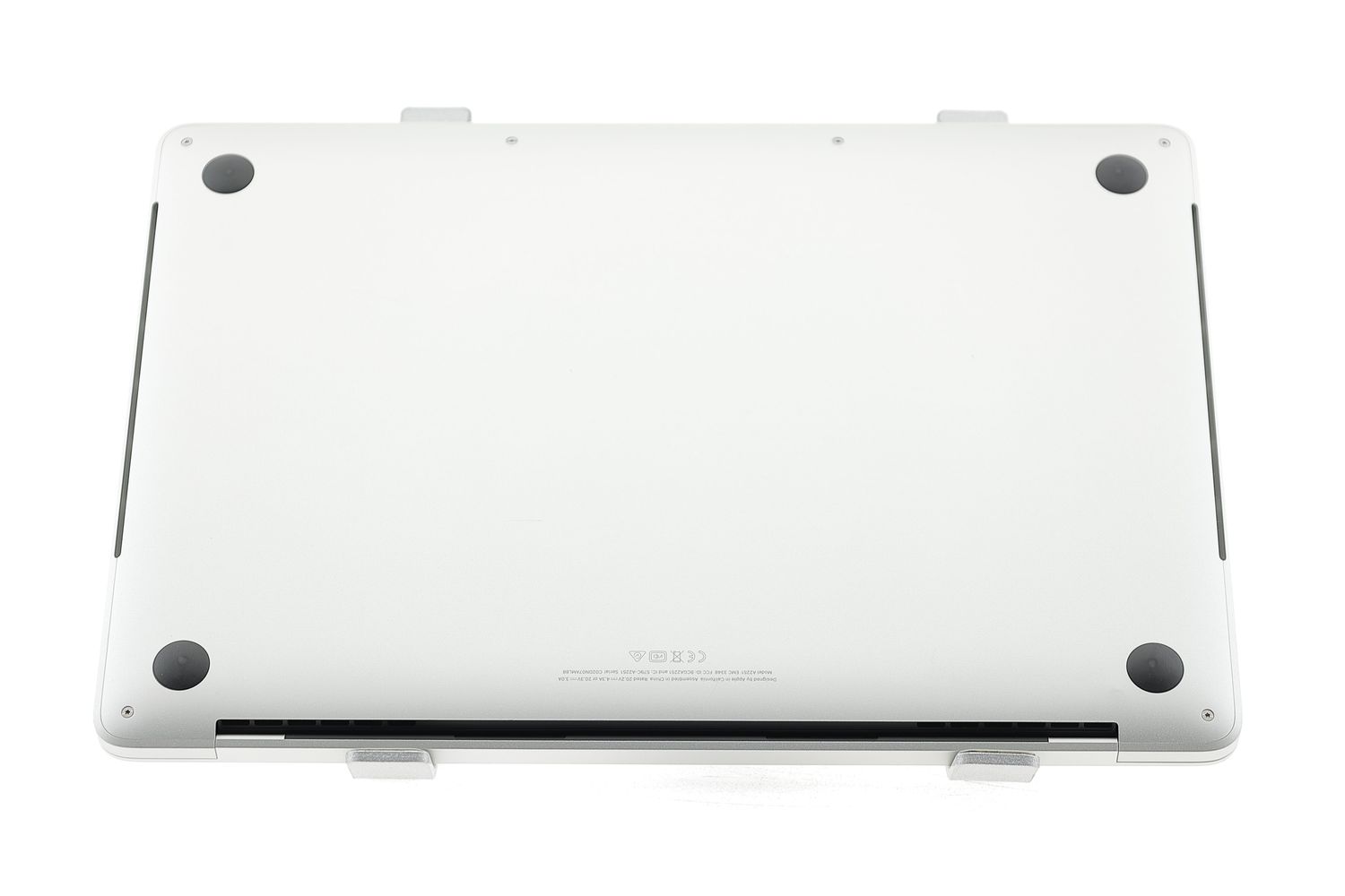 Apple MacBook Pro 13″ Touch Bar 2020, i7 2.3 GHz, 32 GB, Intel Iris Plus Graphics 1 TB Silver - Ca nou