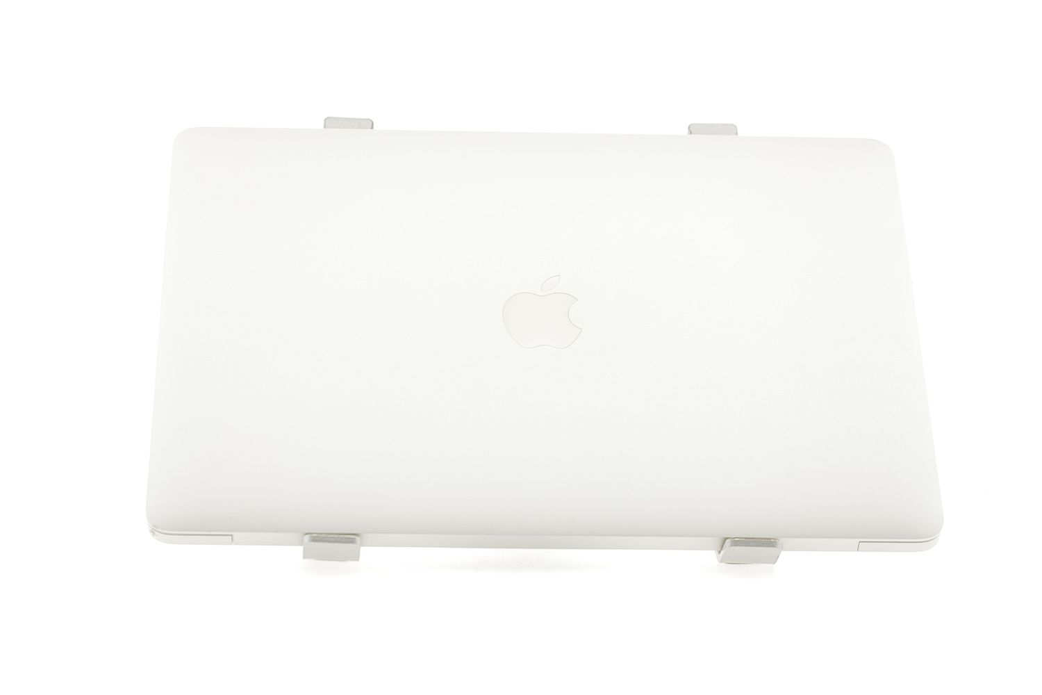 Apple MacBook Air 13″ 2019, i5 1.6 GHz, 8 GB, Intel UHD Graphics 617 128 GB Silver - Много добро