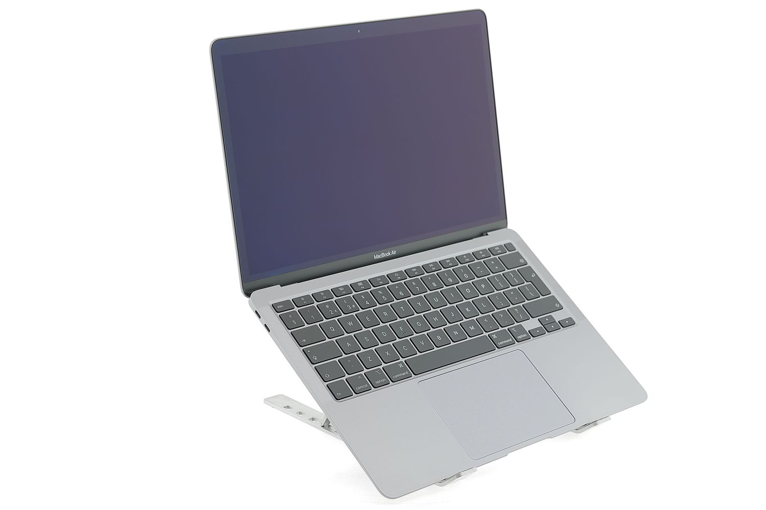 Apple MacBook Air 13″ 2020, i3 1.1 GHz, 8 GB, Intel Iris Plus 256 GB Space Gray - Ca nou