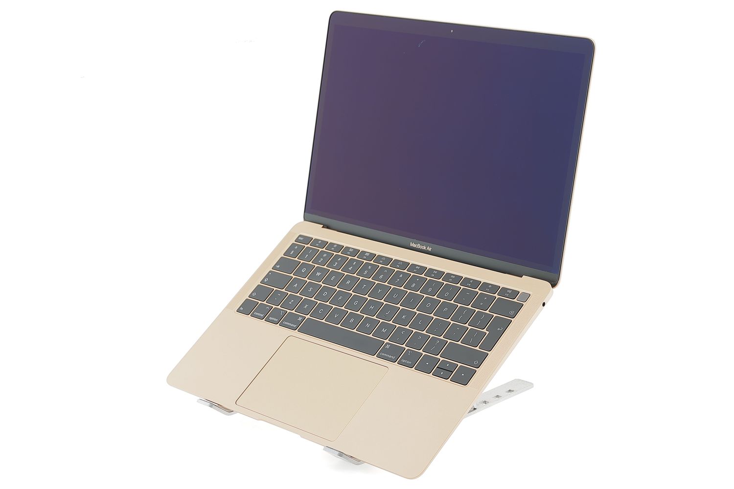 Apple MacBook Air 13″ 2019, i5 1.6 GHz, 8 GB, Intel UHD Graphics 617 256 GB Gold - Ca nou