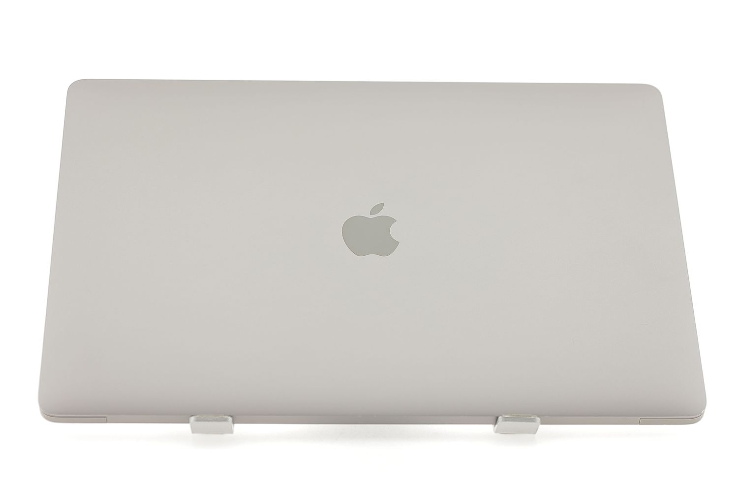 Apple MacBook Pro 15″ Touch Bar 2018, i7 2.2 GHz, 32 GB, AMD Radeon Pro 555X 256 GB Space Gray - Foarte bun