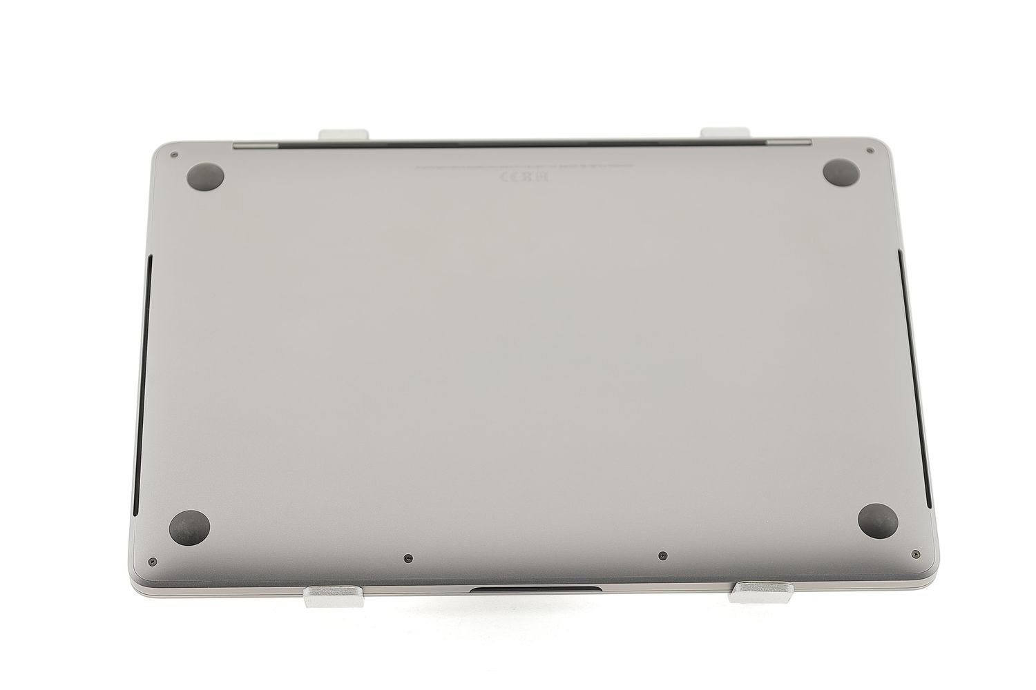 Apple MacBook Pro 13″ Touch Bar 2020, i7 2.3 GHz, 16 GB, Intel Iris Plus Graphics 1 TB Space Gray