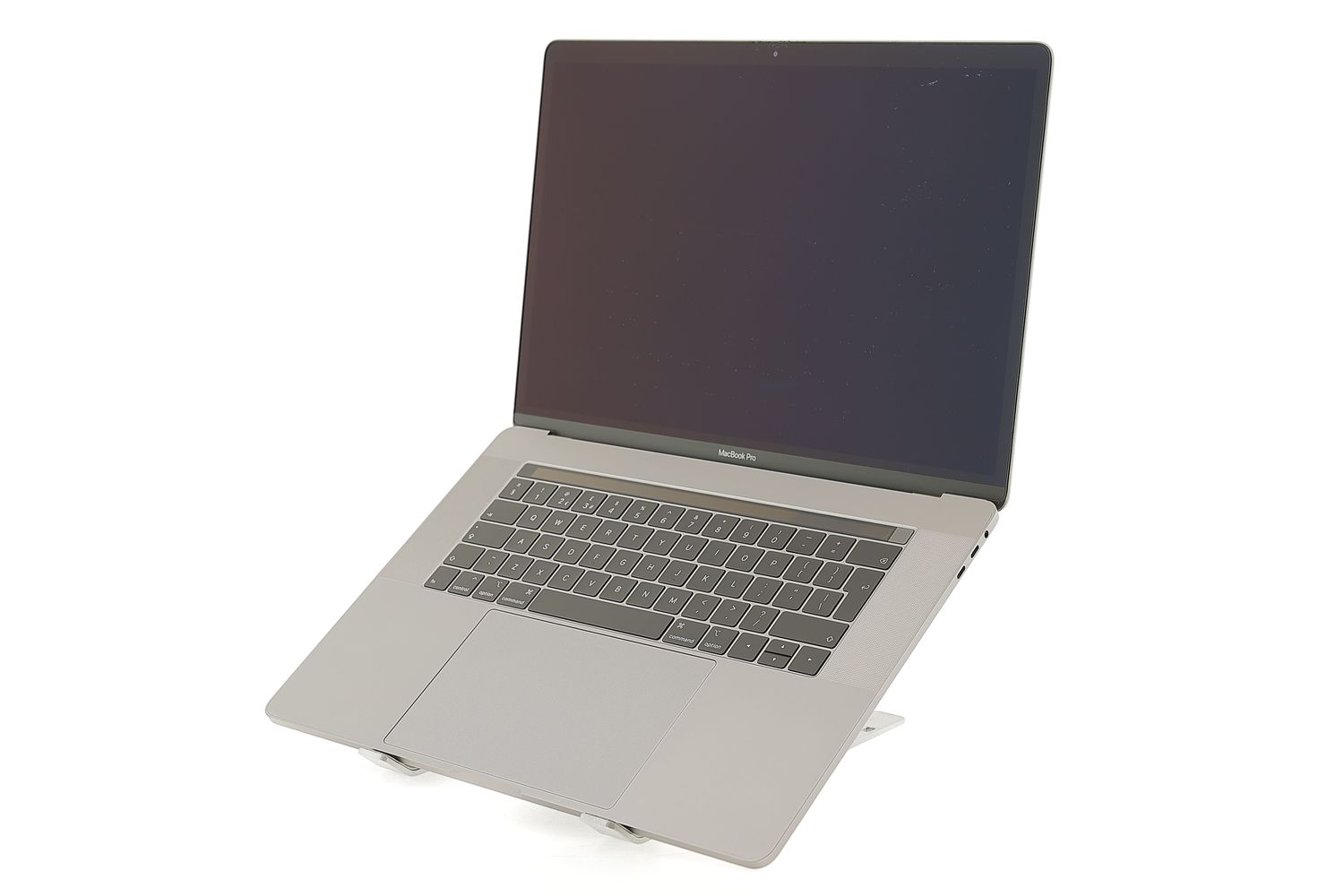 Apple MacBook Pro 15″ Touch Bar 2017, i7 2.8 GHz, 16 GB, AMD Radeon Pro 555 1 TB Space Gray - Foarte bun