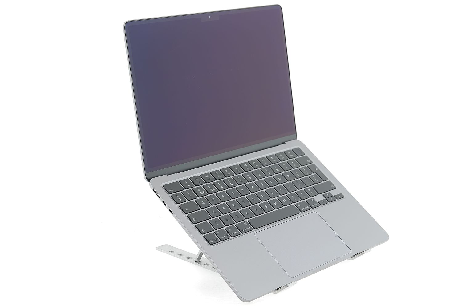 Apple MacBook Air 13″ 2022, M2 8 Cores, 8 GB, 8 core GPU 256 GB Space Gray - Excelent