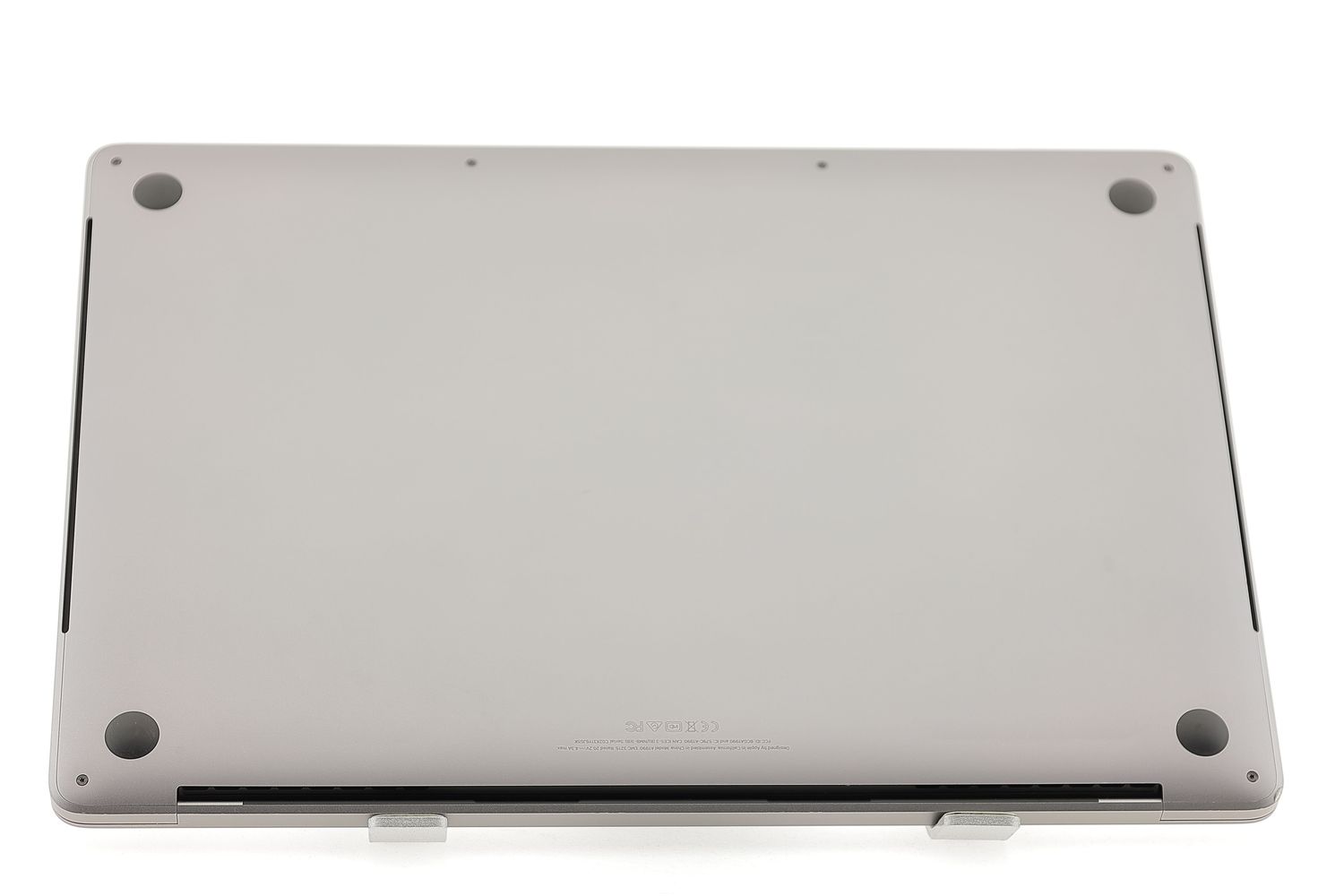 Apple MacBook Pro 15″ Touch Bar 2018, i9 2.9 GHz, 32 GB, AMD Radeon Pro 560X 1 TB Space Gray - Foarte bun