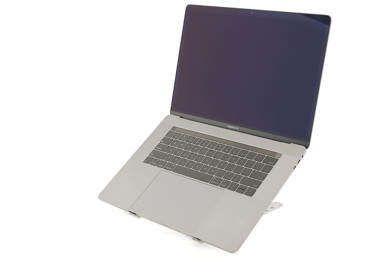 Apple MacBook Pro 15″ Touch Bar 2019, i9 2.4 GHz, 32 GB, AMD Radeon Pro 560x 1 TB Space Gray - Kiváló
