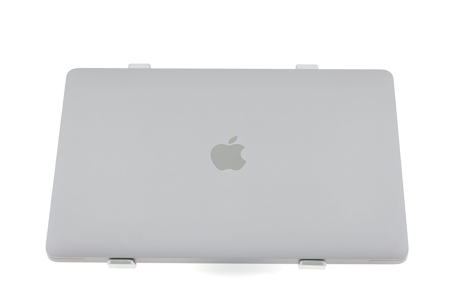 Apple MacBook Pro 13″ 2022, M2 8 Cores, 8 GB, 10 core GPU 512 GB Space Gray - Много добро