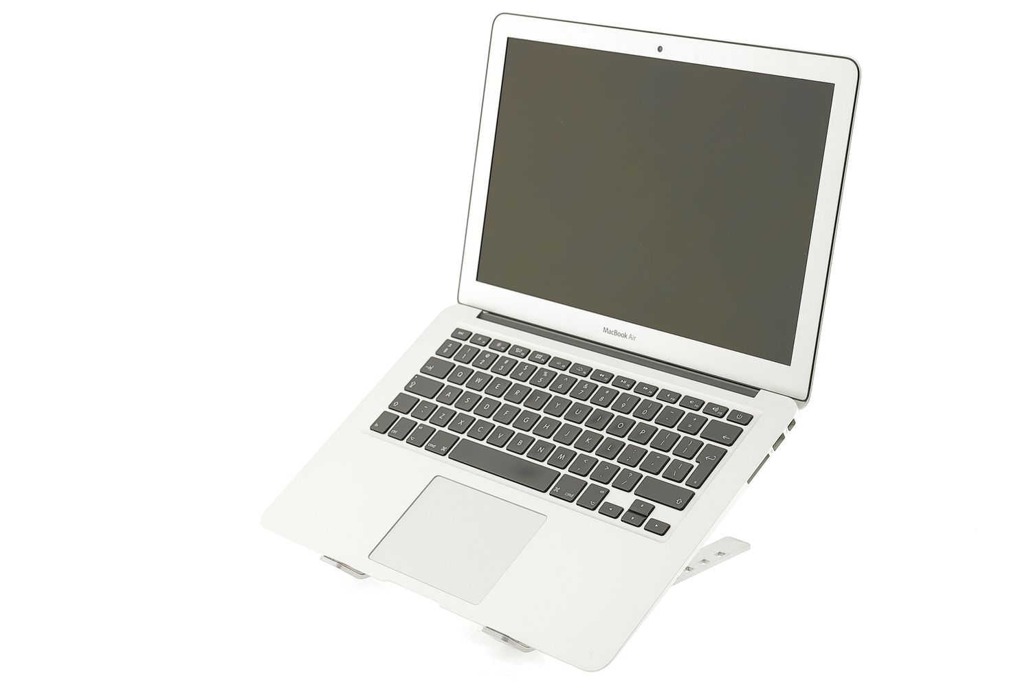 Apple MacBook Air 13″ 2017, i5 1.8 GHz, 8 GB, HD Graphics 6000 256 GB Silver - Kiváló