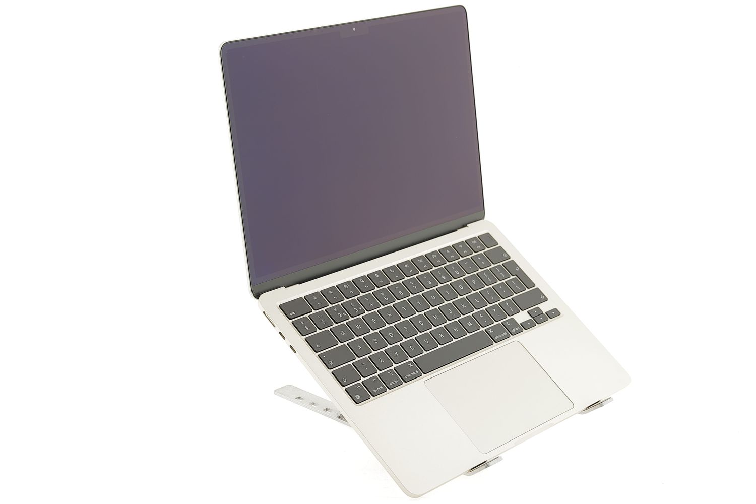 Apple MacBook Air 13″ 2022, M2 8 Cores, 8 GB, 8 core GPU 512 GB Starlight - Újszerű