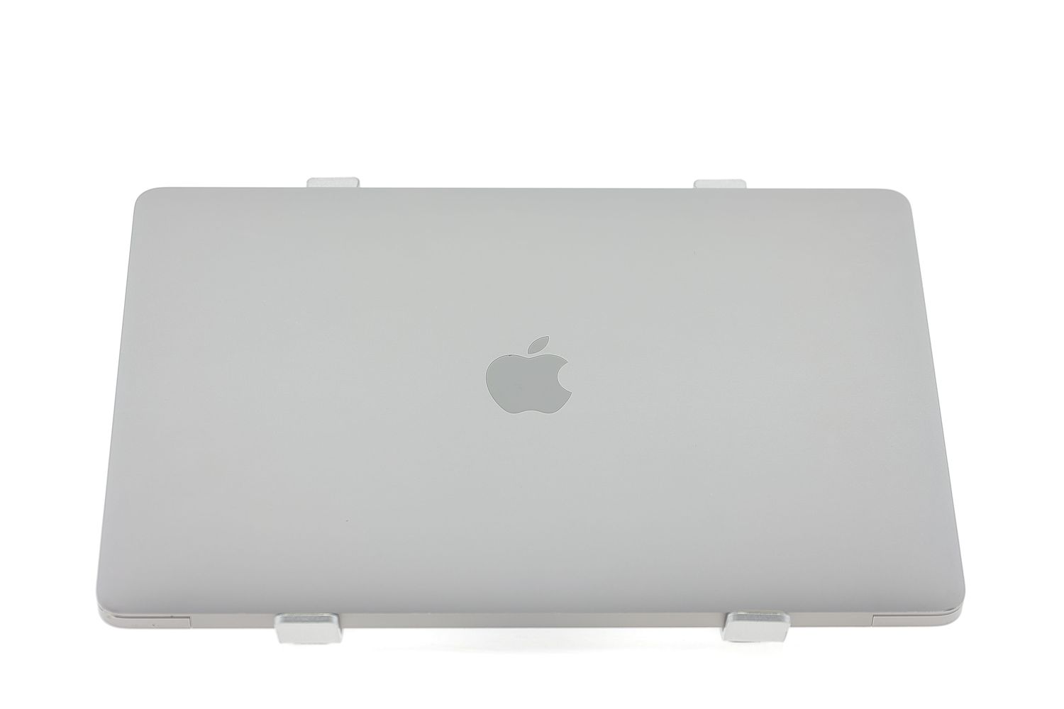 Apple MacBook Air 13″ 2020, i7 1.2 GHz, 8 GB, Intel Iris Plus 256 GB Space Gray - Bun