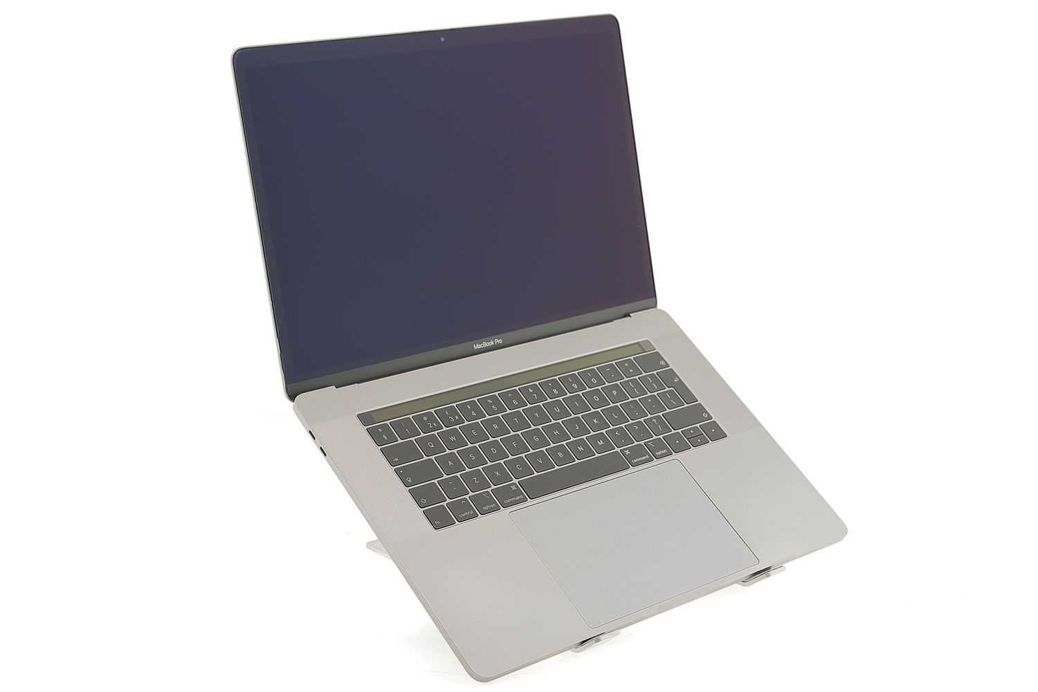 Apple MacBook Pro 15″ Touch Bar 2019, i7 2.6 GHz, 16 GB, AMD Radeon Pro 555X 256 GB Space Gray - Excelent