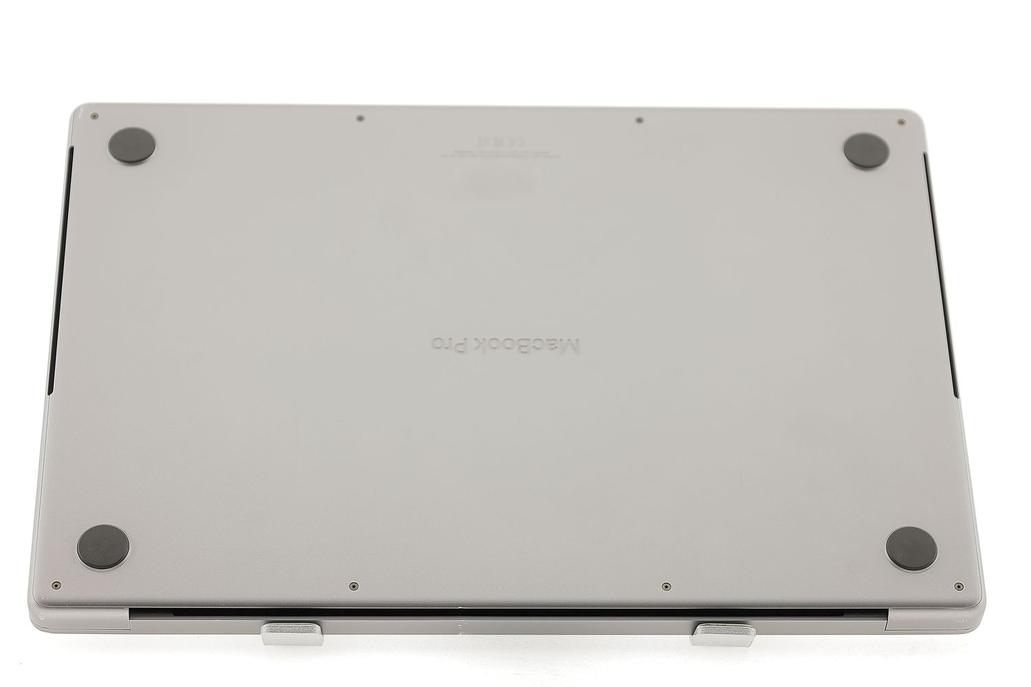 Apple MacBook Pro 16″ 2021, M1 Pro 10 Cores, 16 GB, 16 core GPU 512 GB Space Gray - Foarte bun