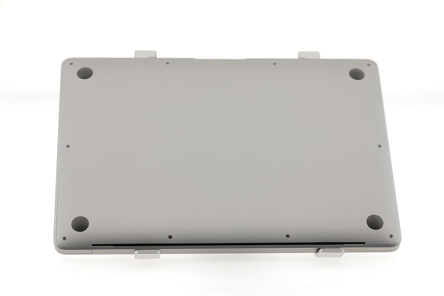 Apple MacBook Air 13″ 2020, M1 8 Cores, 8 GB, 8 core GPU 512 GB Space Gray - Ca nou