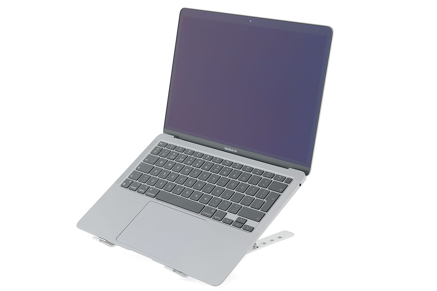 Apple MacBook Air 13″ 2020, M1 8 Cores, 8 GB, 7 core GPU 256 GB Space Gray - Excelent