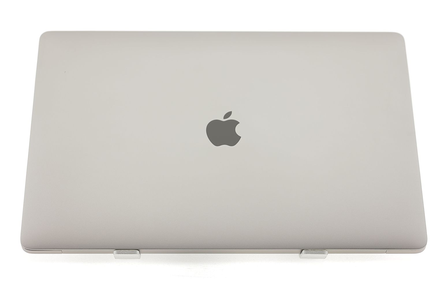 Apple MacBook Pro 15″ Touch Bar 2017, i7 2.8 GHz, 16 GB, AMD Radeon Pro 555 256 GB Space Gray - Nagyon jó
