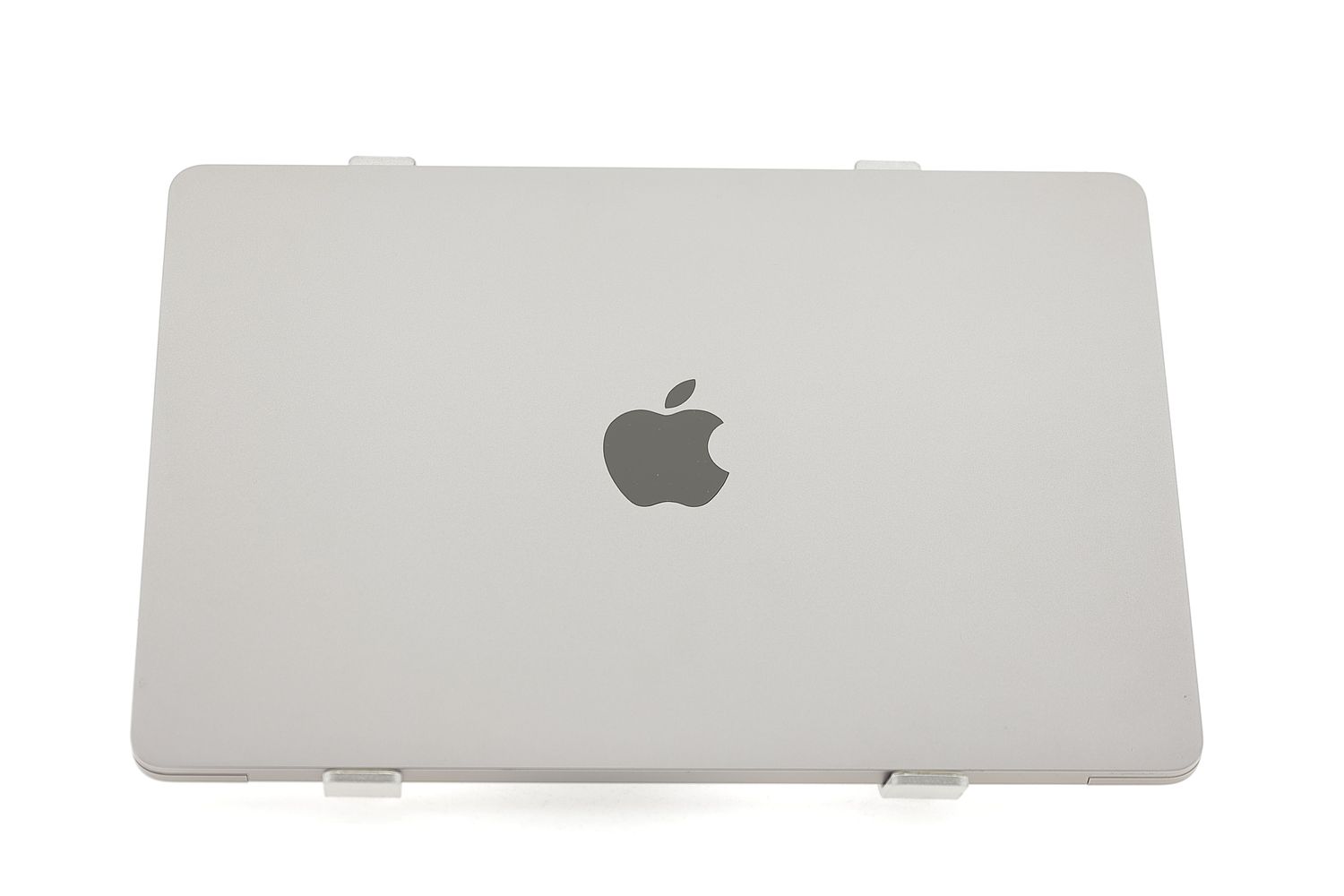 Apple MacBook Air 13″ 2024, M3 8 Cores, 8 GB, 8 core GPU 256 GB Space Gray - Nagyon jó