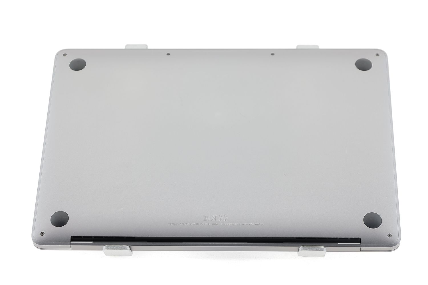 Apple MacBook Pro 13″ 2020, M1 8 Cores, 8 GB, 8 core GPU, Space