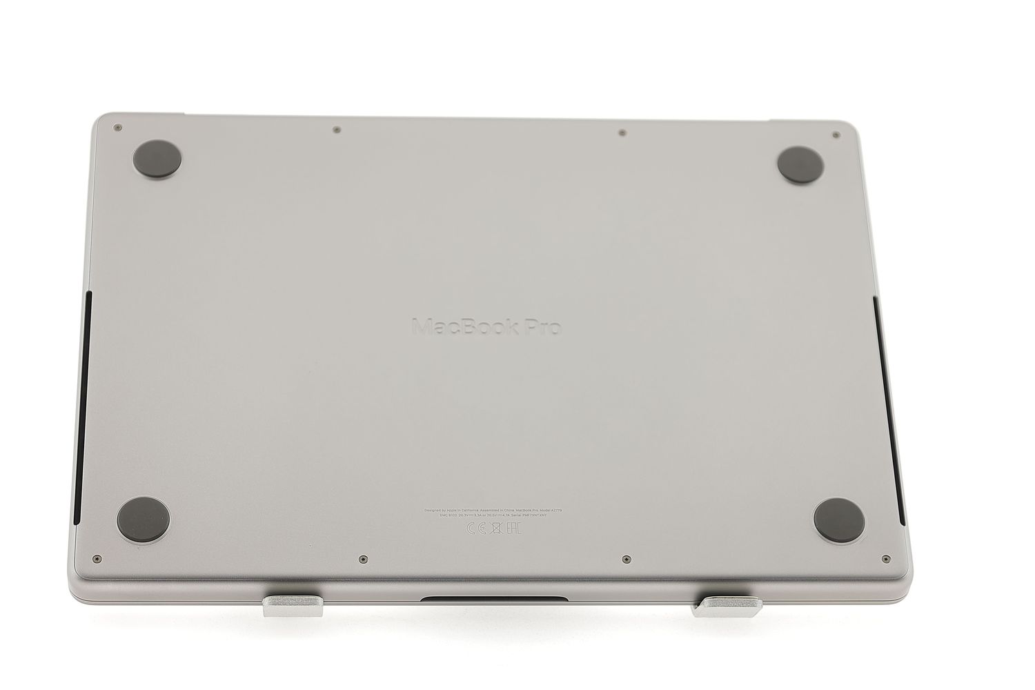 Apple MacBook Pro 14″ 2023, M2 Pro 10 Cores, 16 GB, 16 core GPU 512 GB Space Gray - Като нов