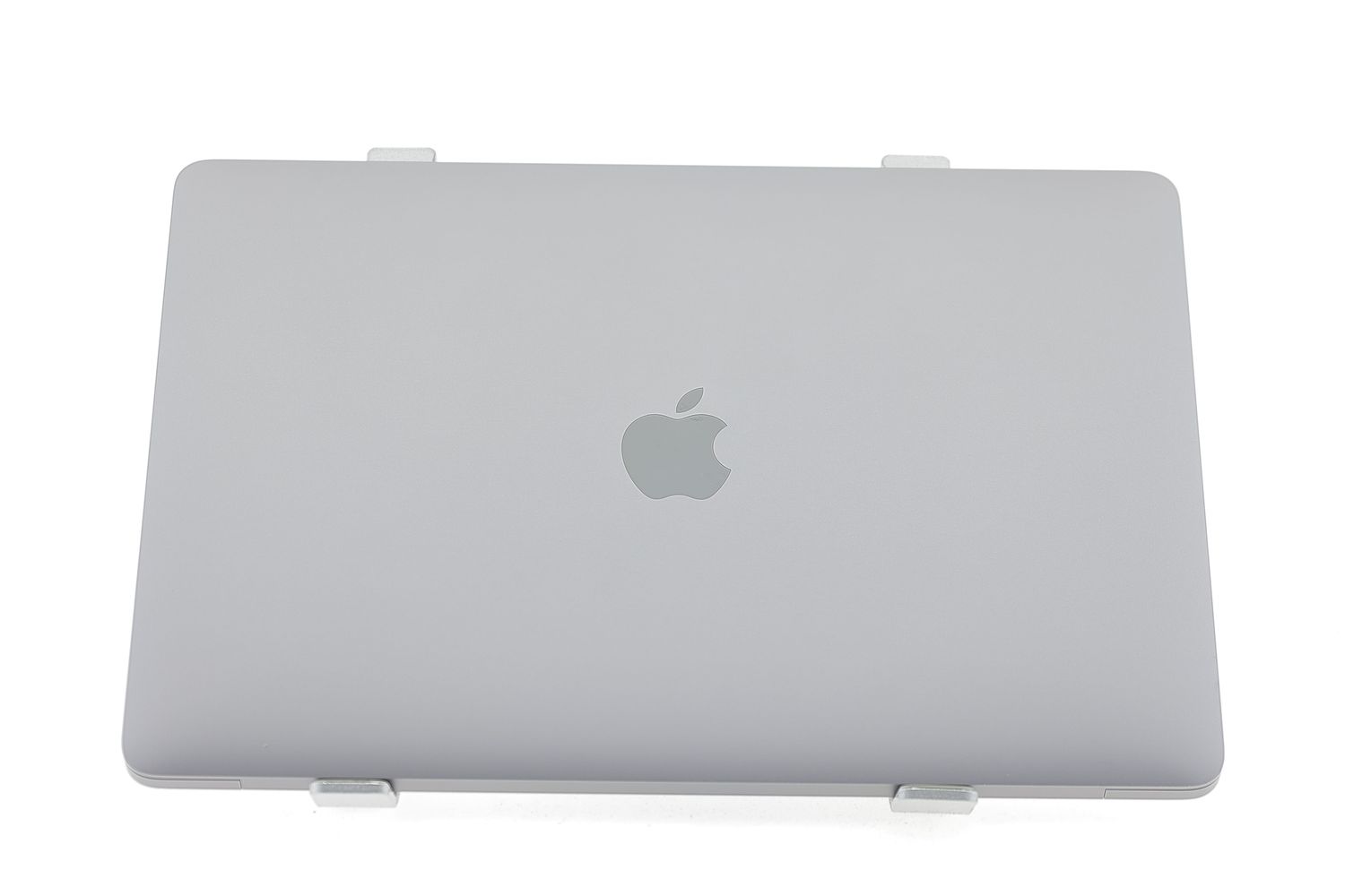 Apple MacBook Pro 13″ 2022, M2 8 Cores, 8 GB, 10 core GPU, Space