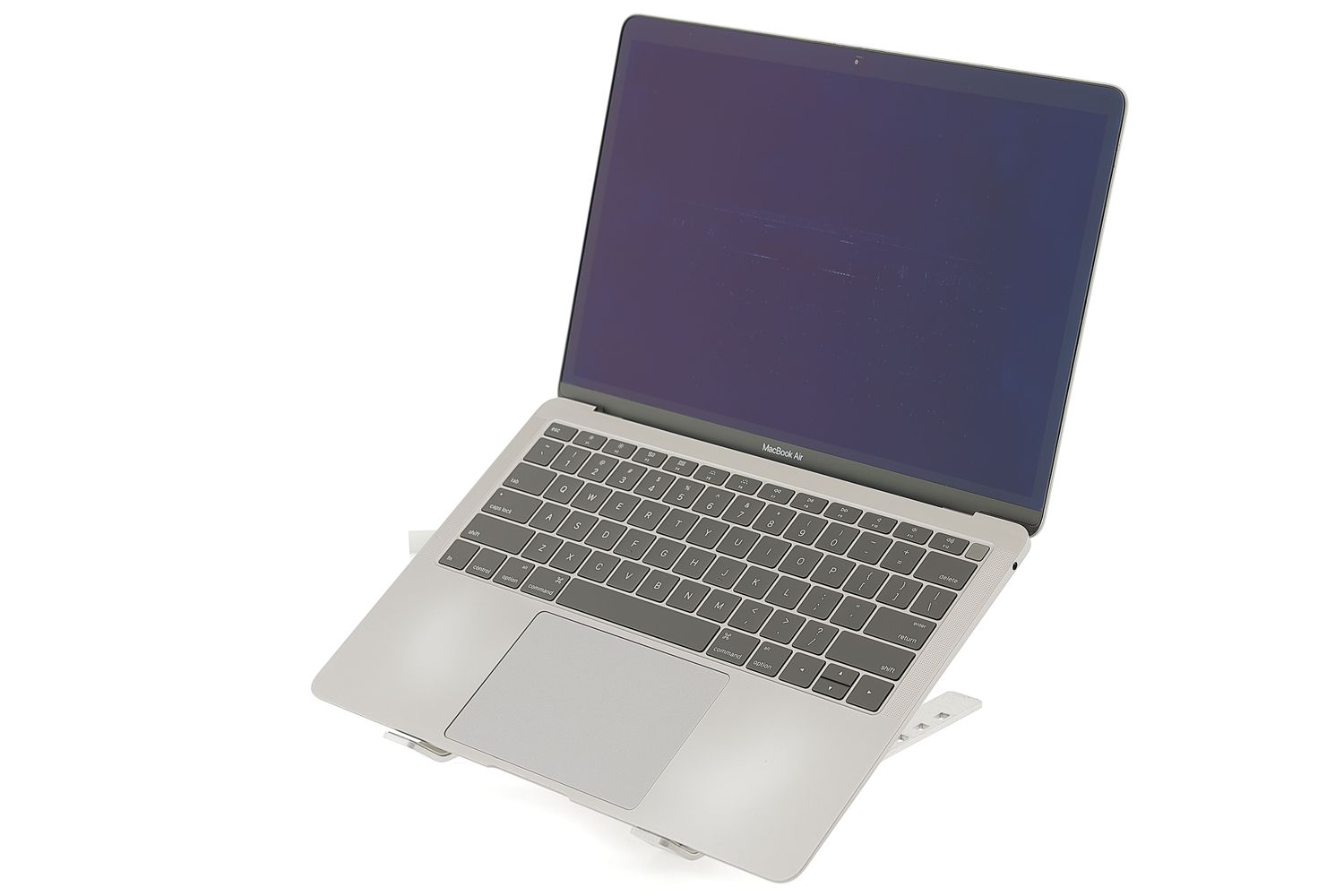 Apple MacBook Air 13″ 2019, i5 1.6 GHz, 8 GB, Intel UHD Graphics