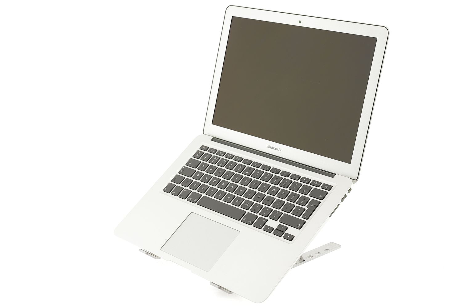 Apple MacBook Air 13″ 2017, i5 1.8 GHz, 8 GB, HD Graphics 6000 128 GB Silver - Много добро