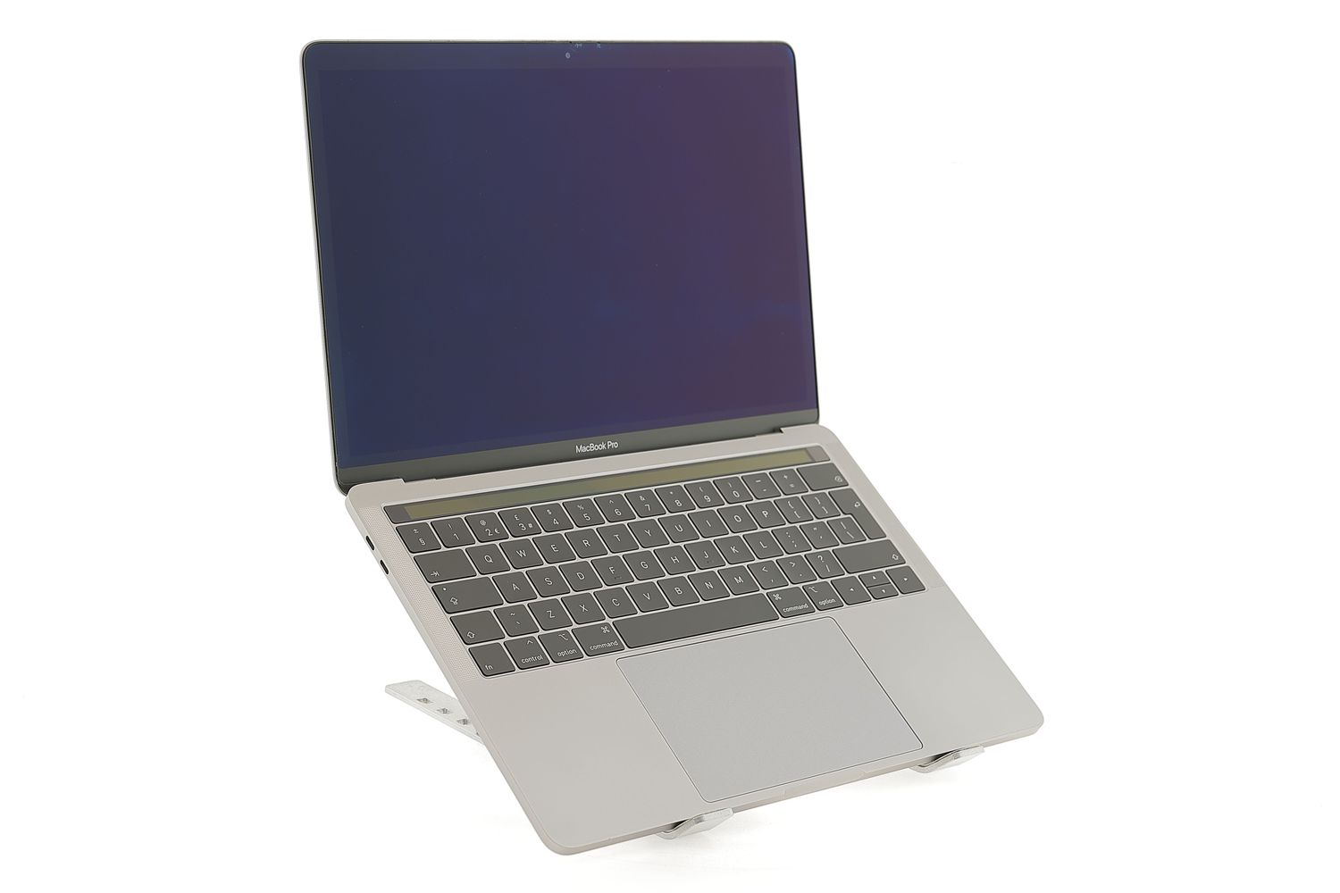 Apple MacBook Pro 13″ Touch Bar 2018, i5 2.3 GHz, 8 GB, Intel Iris Plus Graphics 655 256 GB Space Gray - Excelent