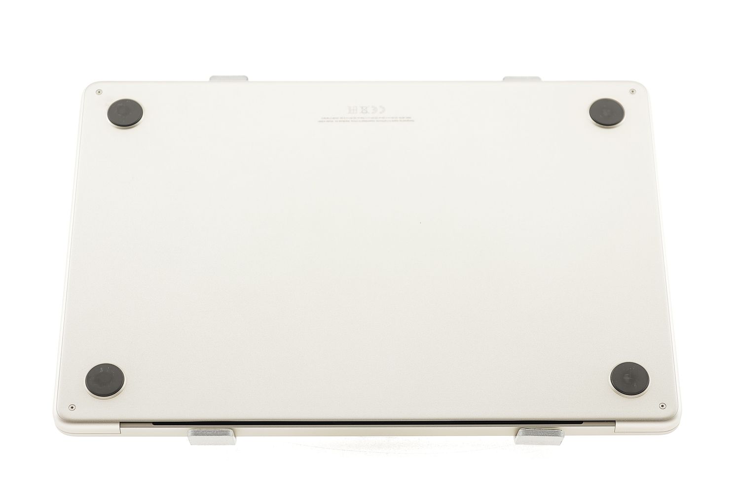 Apple MacBook Air 13″ 2022, M2 8 Cores, 8 GB, 8 core GPU 256 GB Starlight - Ca nou