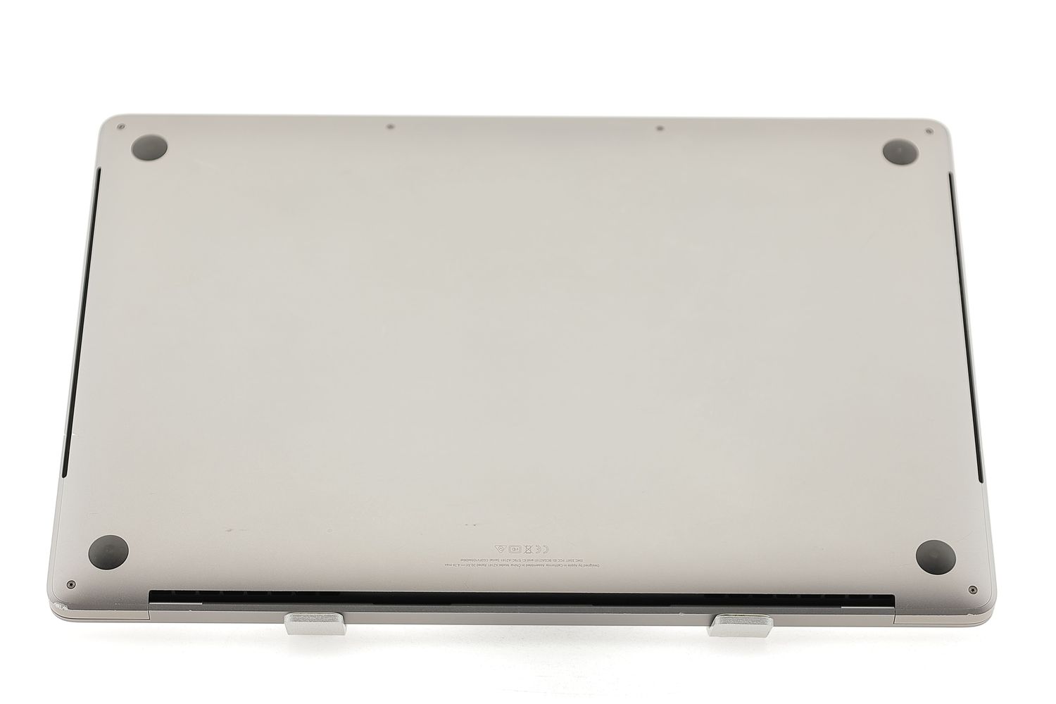 Apple MacBook Pro 16″ Touch Bar 2019, i7 2.6 GHz, 16 GB, AMD Radeon Pro 5300M 512 GB Space Gray - Bun