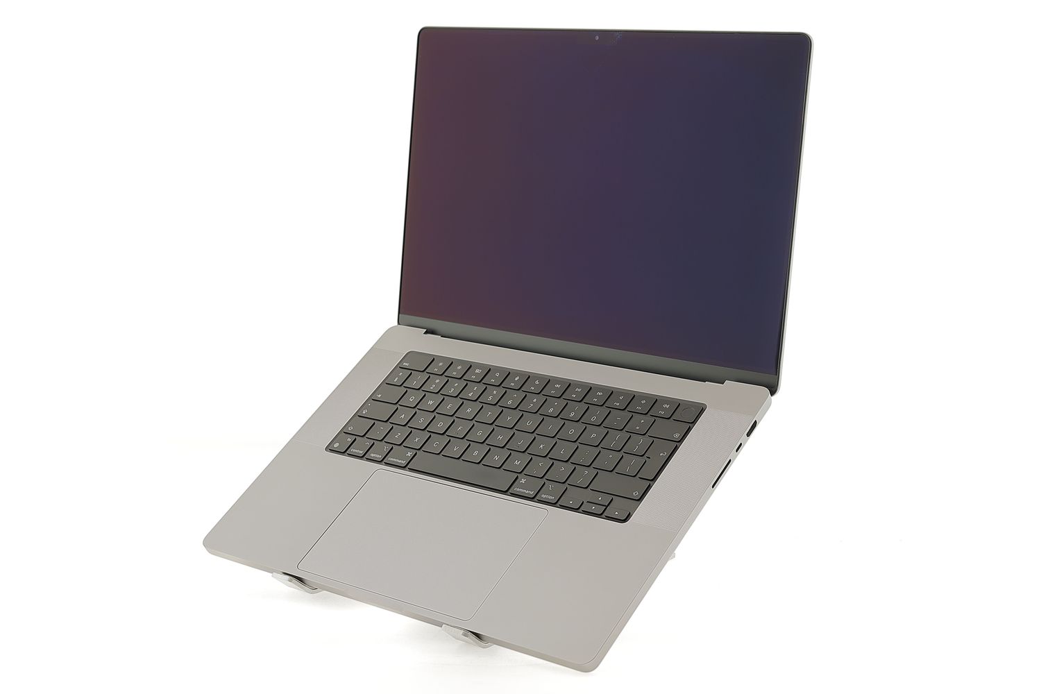 Apple MacBook Pro 16″ 2021, M1 Pro 10 Cores, 16 GB, 16 core GPU 512 GB Space Gray - Újszerű