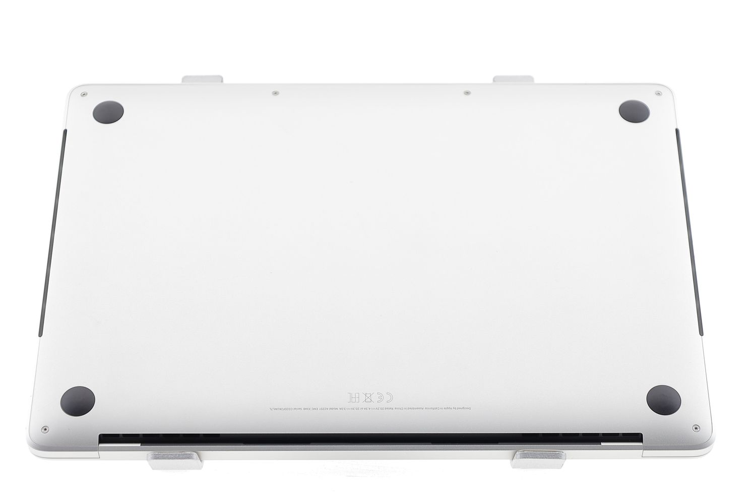 Apple MacBook Pro 13″ 2020, M1 8 Cores, 8 GB, 8 core GPU 256 GB Silver - Foarte bun