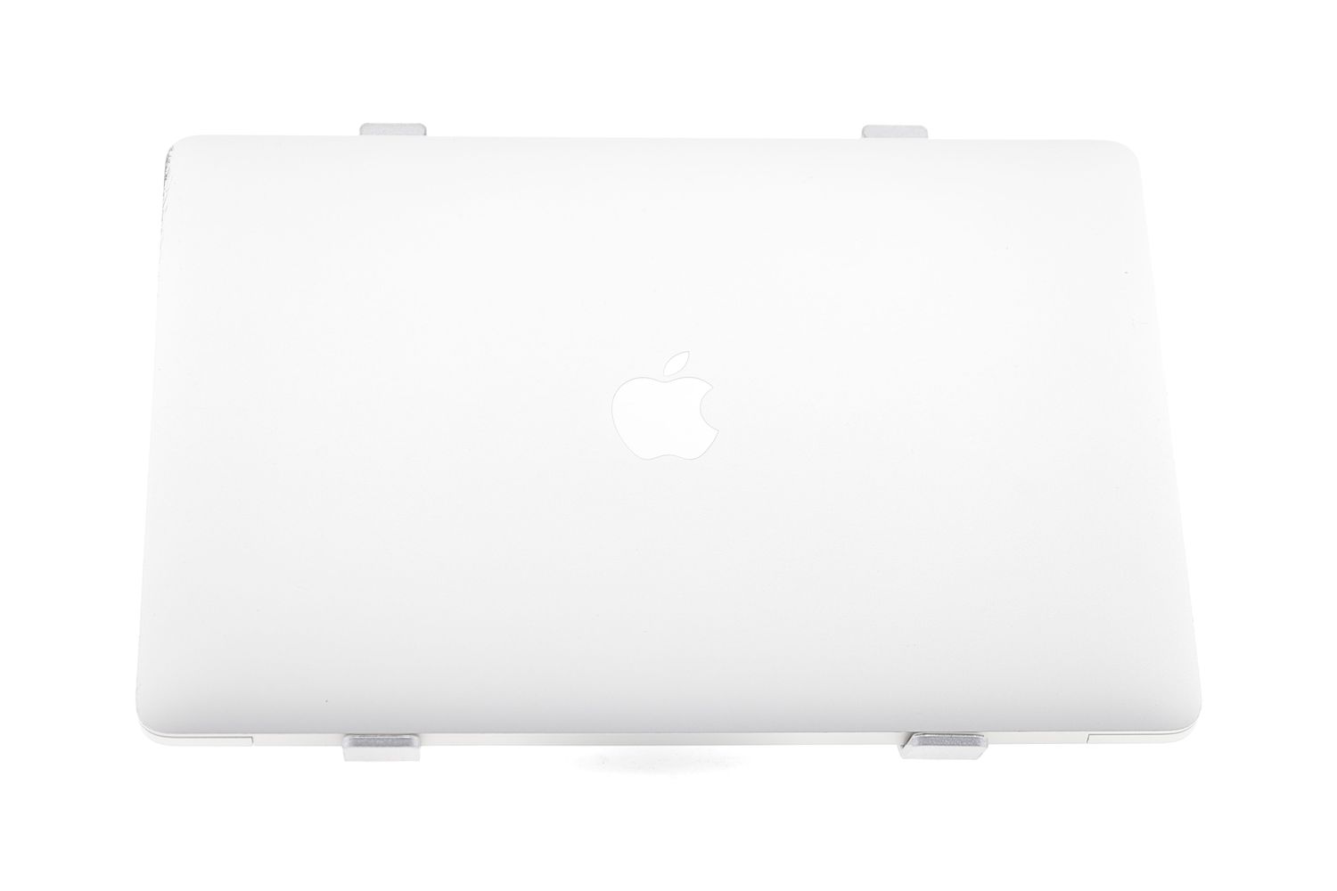 Apple MacBook Pro 13″ 2020, M1 8 Cores, 8 GB, 8 core GPU 256 GB Silver - Много добро