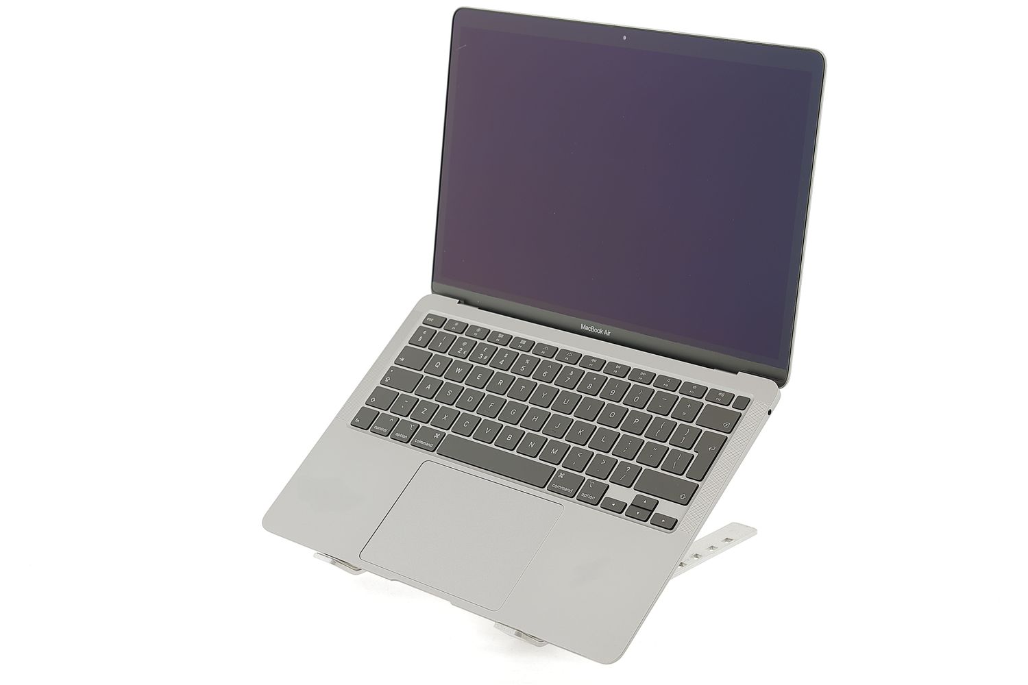 Apple MacBook Air 13″ 2020, M1 8 Cores, 16 GB, 7 core GPU 256 GB Space Gray - Excelent