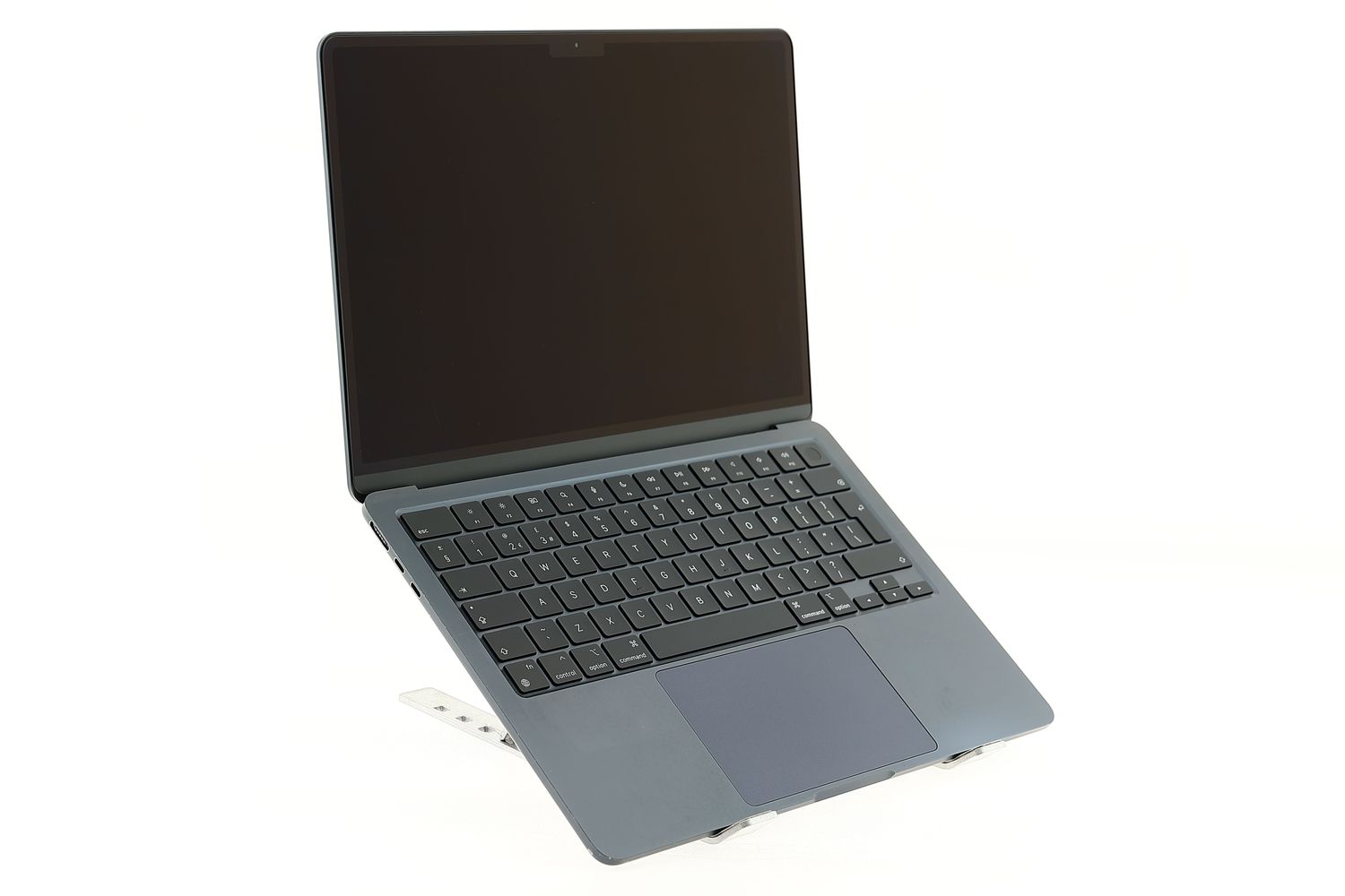 Apple MacBook Air 13″ 2022, M2 8 Cores, 8 GB, 10 core GPU 512 GB Midnight - Foarte bun