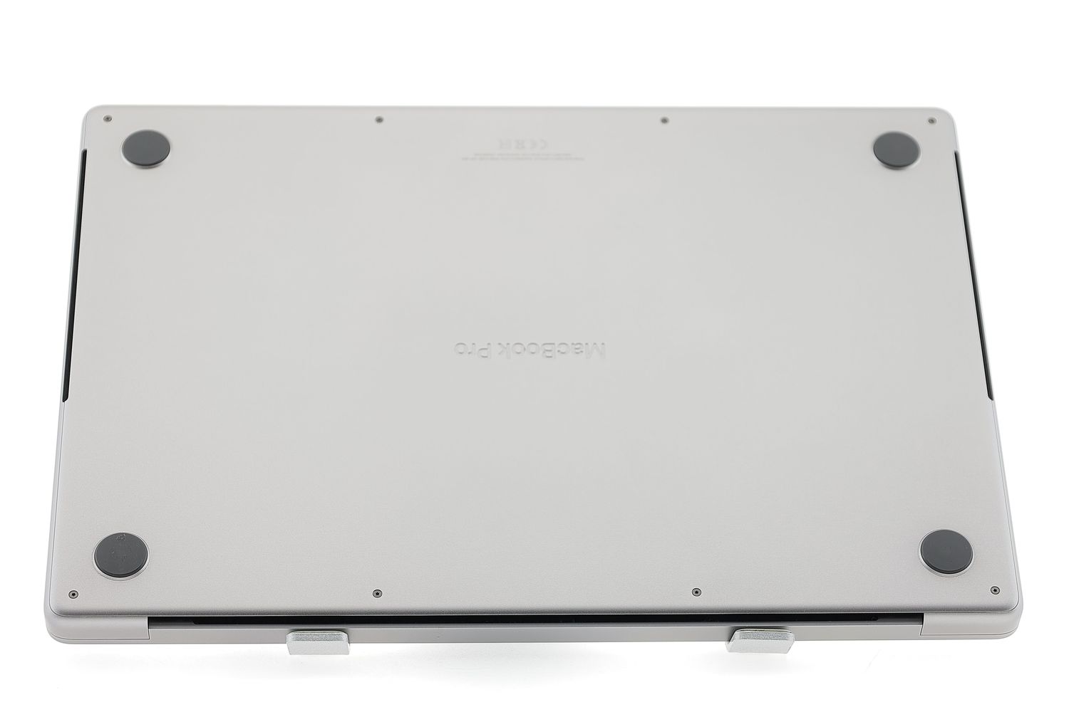 Apple MacBook Pro 16″ 2021, M1 Pro 10 Cores, 16 GB, 16 core GPU 1 TB Space Gray - Много добро