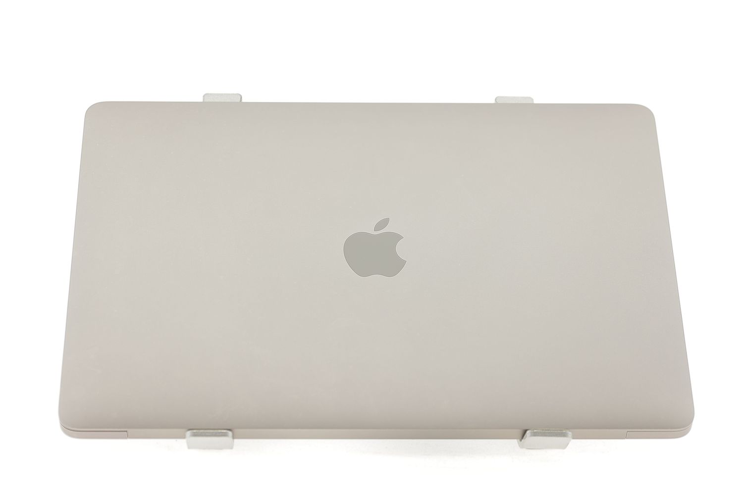 Apple MacBook Air 13″ 2020, i3 1.1 GHz, 8 GB, Intel Iris Plus 256 GB Space Gray - Като нов
