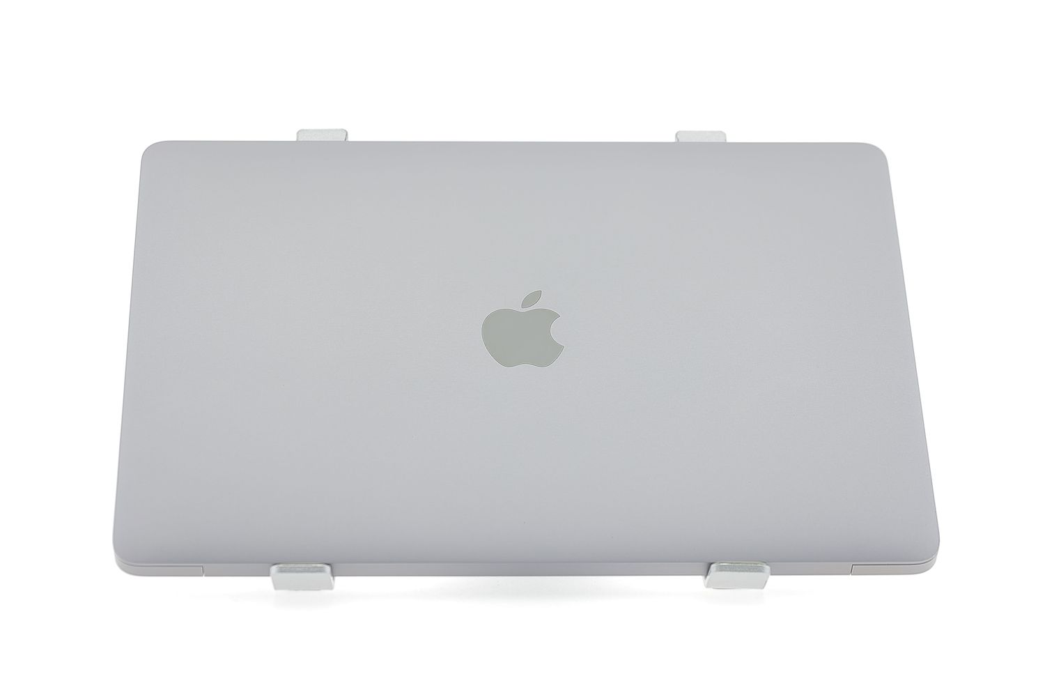 Apple MacBook Air 13″ 2020, i3 1.1 GHz, 8 GB, Intel Iris Plus 256 GB Space Gray - Nagyon jó